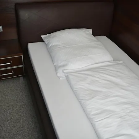 Hotel B&d 2*